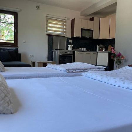 Apartman Ami SJJ Esterno foto