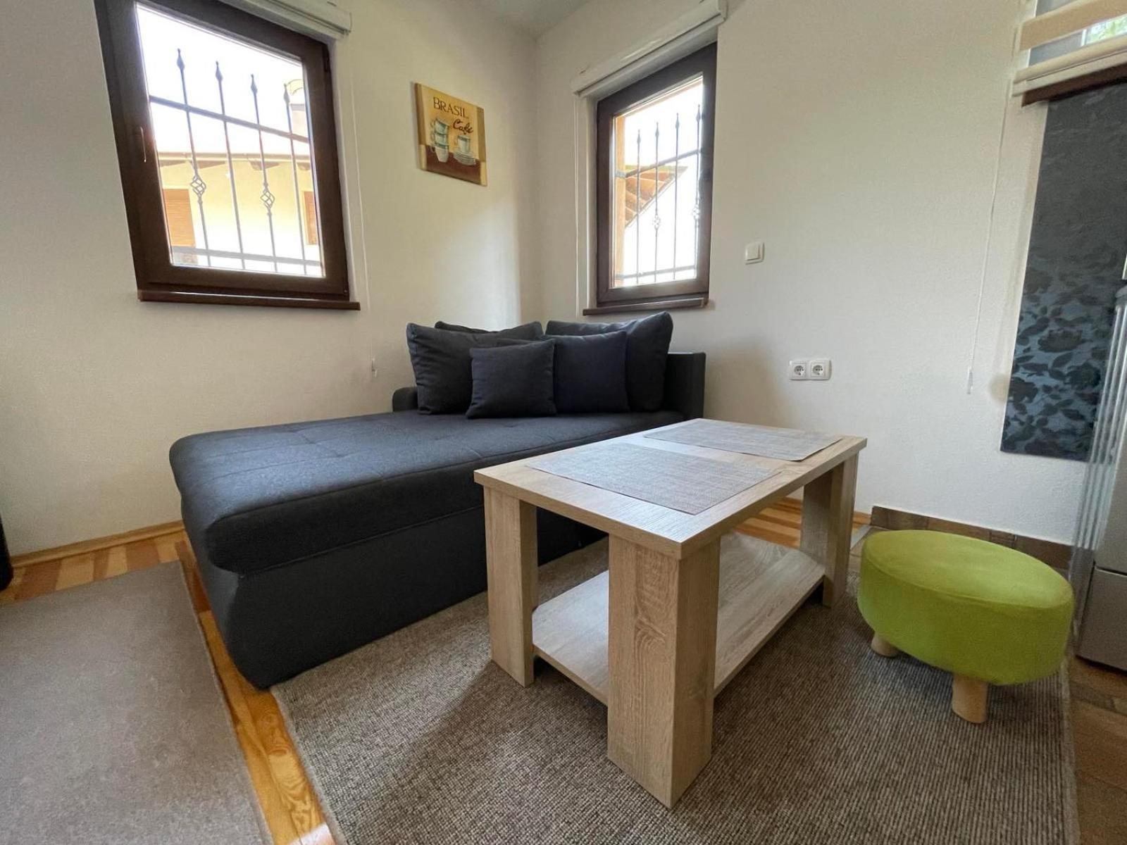 Apartman Ami SJJ Esterno foto