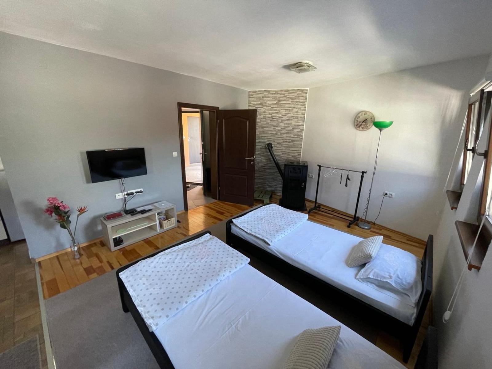 Apartman Ami SJJ Esterno foto