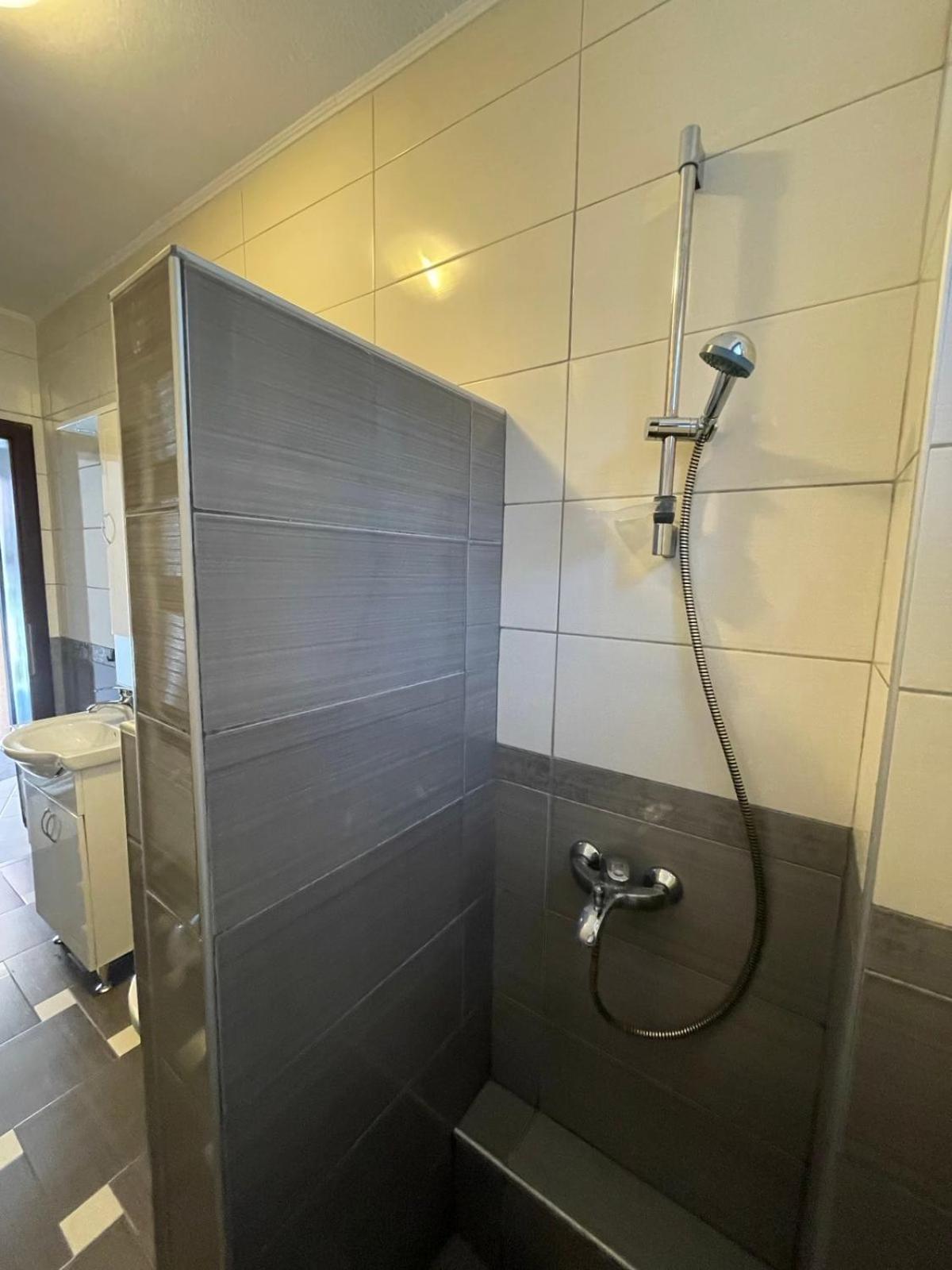 Apartman Ami SJJ Esterno foto
